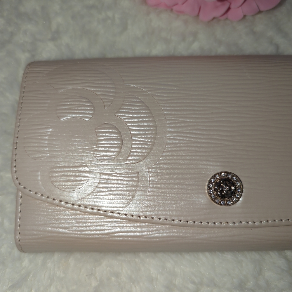 Women's Leather Wallet Cream Camellia Flower Chic Beige Designer Japan Luxury - Picture 2 of 5